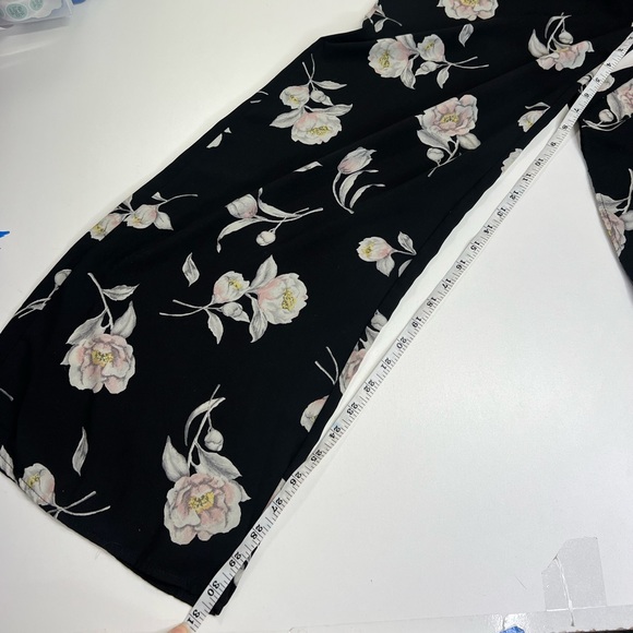 Altar’d State Dark Floral Wide Leg Sleeveless Jumpsuit Size Medium - Picture 8 of 12